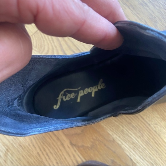 FREE PEOPLE WOMEN'S CHARM DOUBLE V ANKLE FASHION BOOTIES - ROUND TOE size 9.5 - Picture 11 of 14